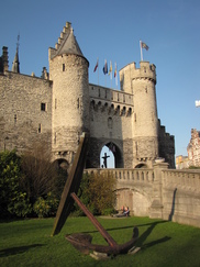antwerpem_182x243_0630.jpg